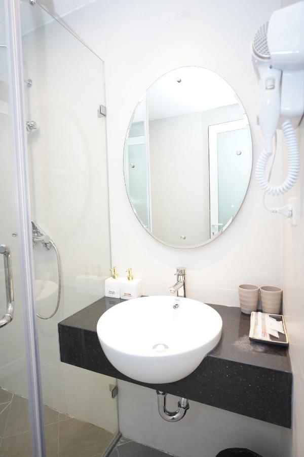Hanoi Capital Premium Hotel Bagian luar foto